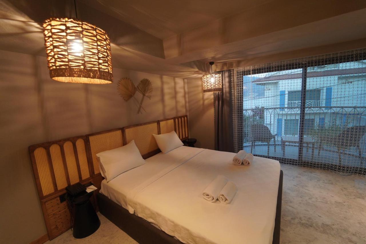 Icon Beach Suites Hotel Sovalye Island フェティエ エクステリア 写真