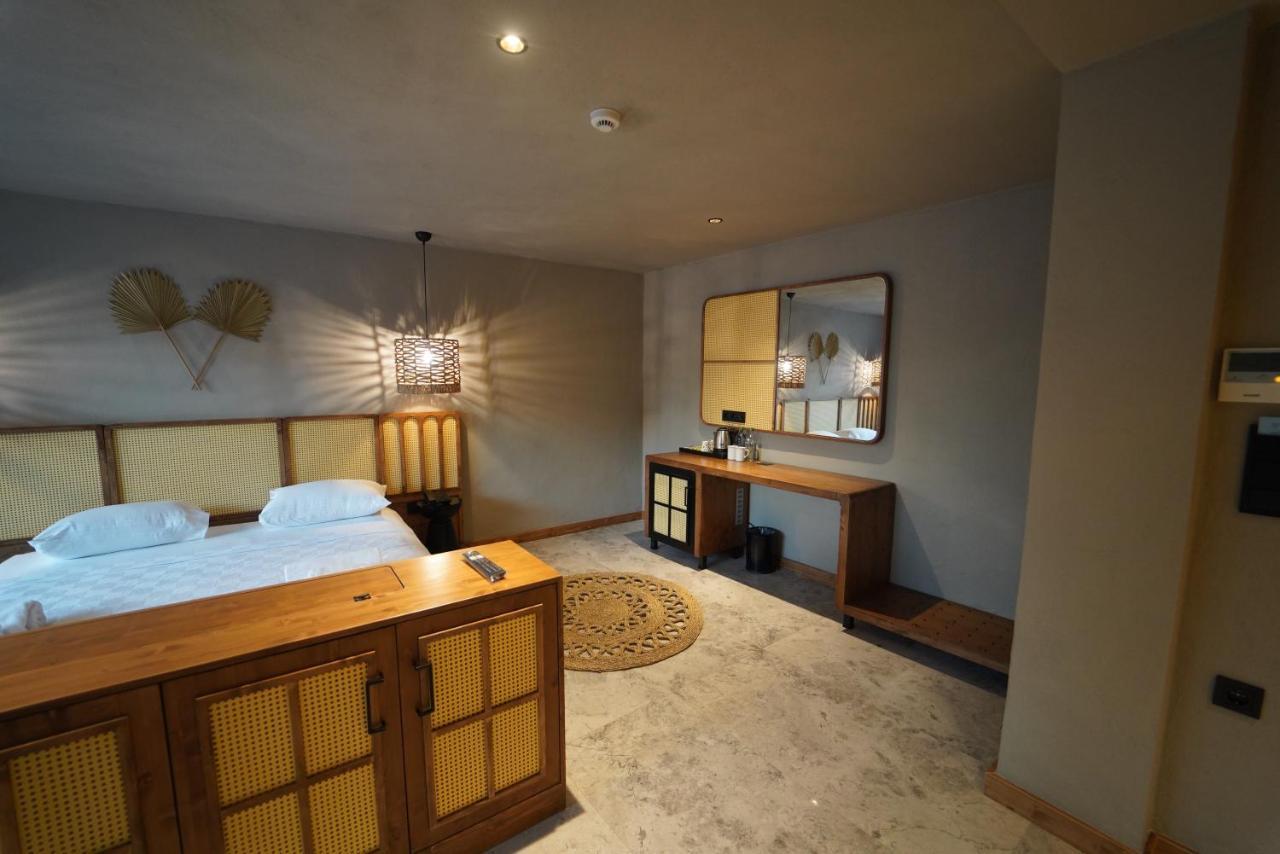 Icon Beach Suites Hotel Sovalye Island フェティエ エクステリア 写真