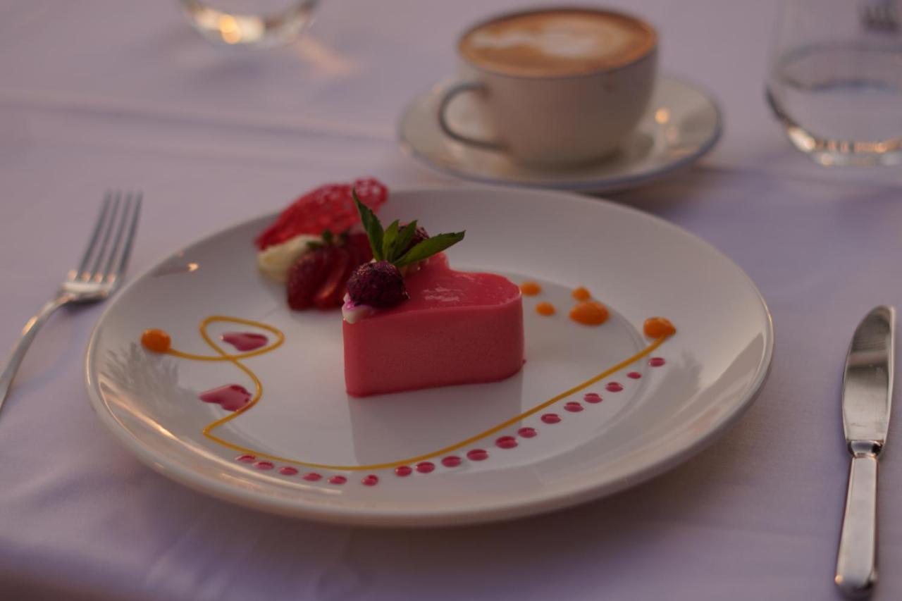 Icon Beach Suites Hotel Sovalye Island フェティエ エクステリア 写真