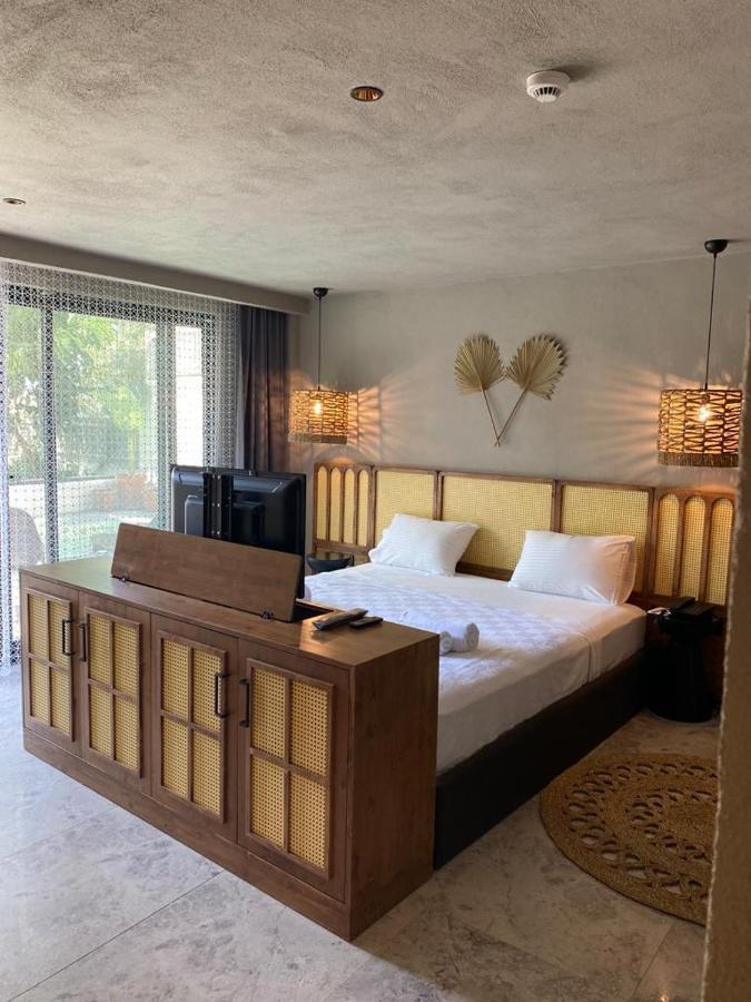 Icon Beach Suites Hotel Sovalye Island フェティエ エクステリア 写真