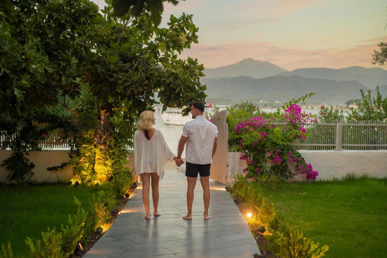 Icon Beach Suites Hotel Sovalye Island フェティエ エクステリア 写真