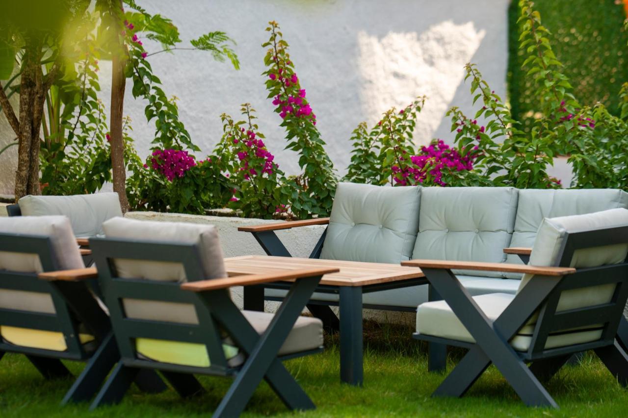 Icon Beach Suites Hotel Sovalye Island フェティエ エクステリア 写真